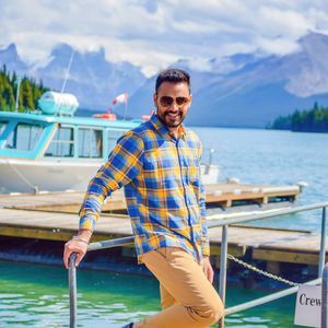 Meet your Posher, Grewal